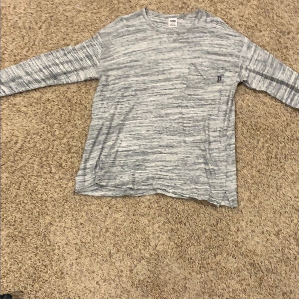 Long sleeve VS Pink shirt